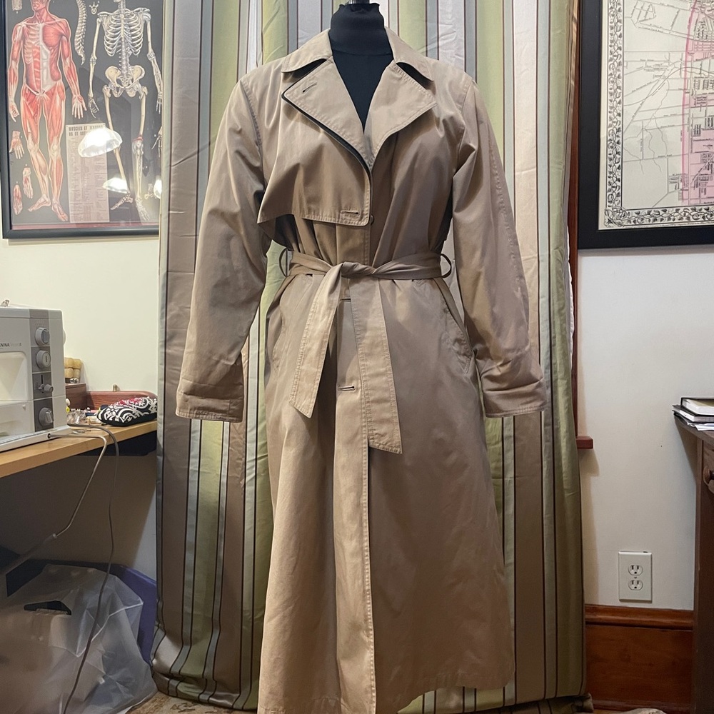 Women’s vintage London Fog trench coat